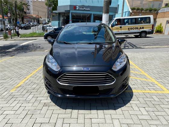 FORD FIESTA 1.6 SE HATCH 16V FLEX 4P POWERSHIFT FORD FIESTA 1.6 SE HATCH 16V FLEX 4P POWERSHIFT